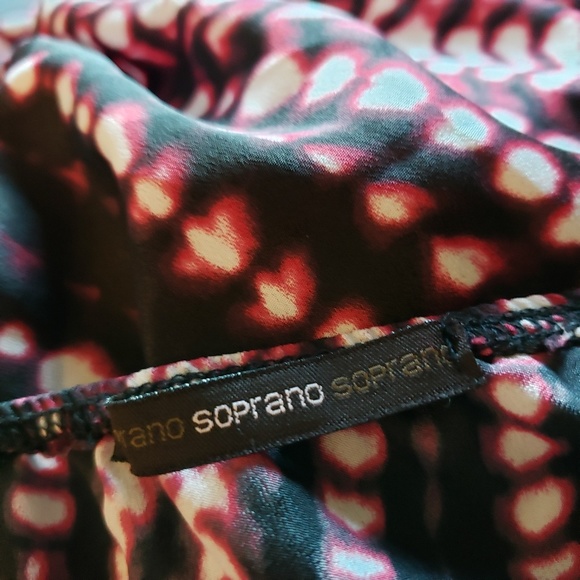 Soprano | S pink black cold shoulder romper - Picture 3 of 8